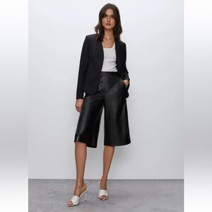 Babaton Aritzia Vegan Leather Culottes Black Wide Leg Cropped Pants